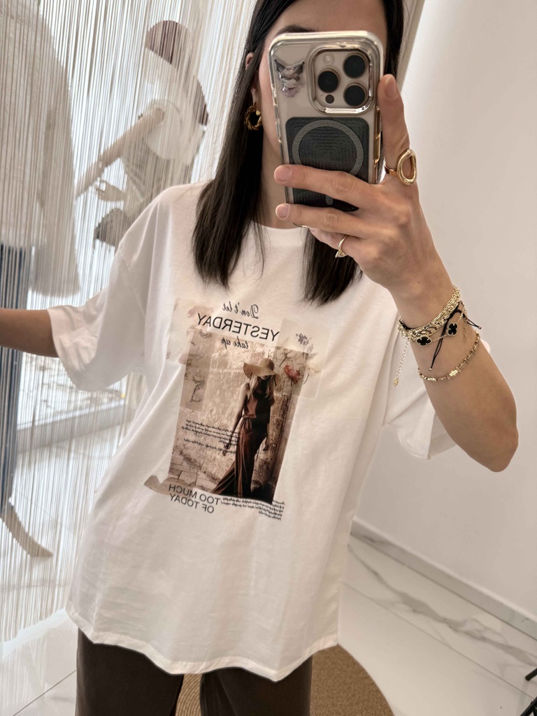 Yesterday Baskılı Tshirt - Görsel 3