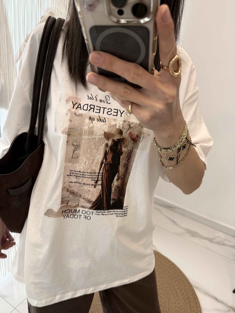 Yesterday Baskılı Tshirt - Görsel 2
